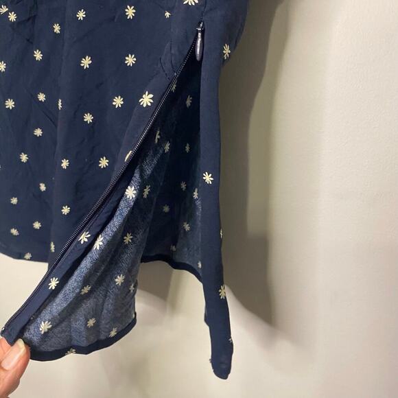 NWT Madewell V Neck Cap Sleeve Ditsy Floral Dressy Work Blouse Top Size 12 - Picture 10 of 16